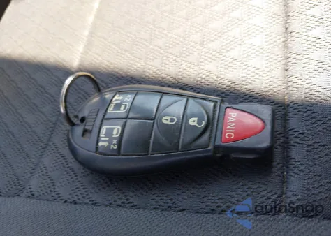 2010 Dodge Grand Caravan Sxt z USA, uszkodzony, nr VIN 2D4RN5D17AR216107